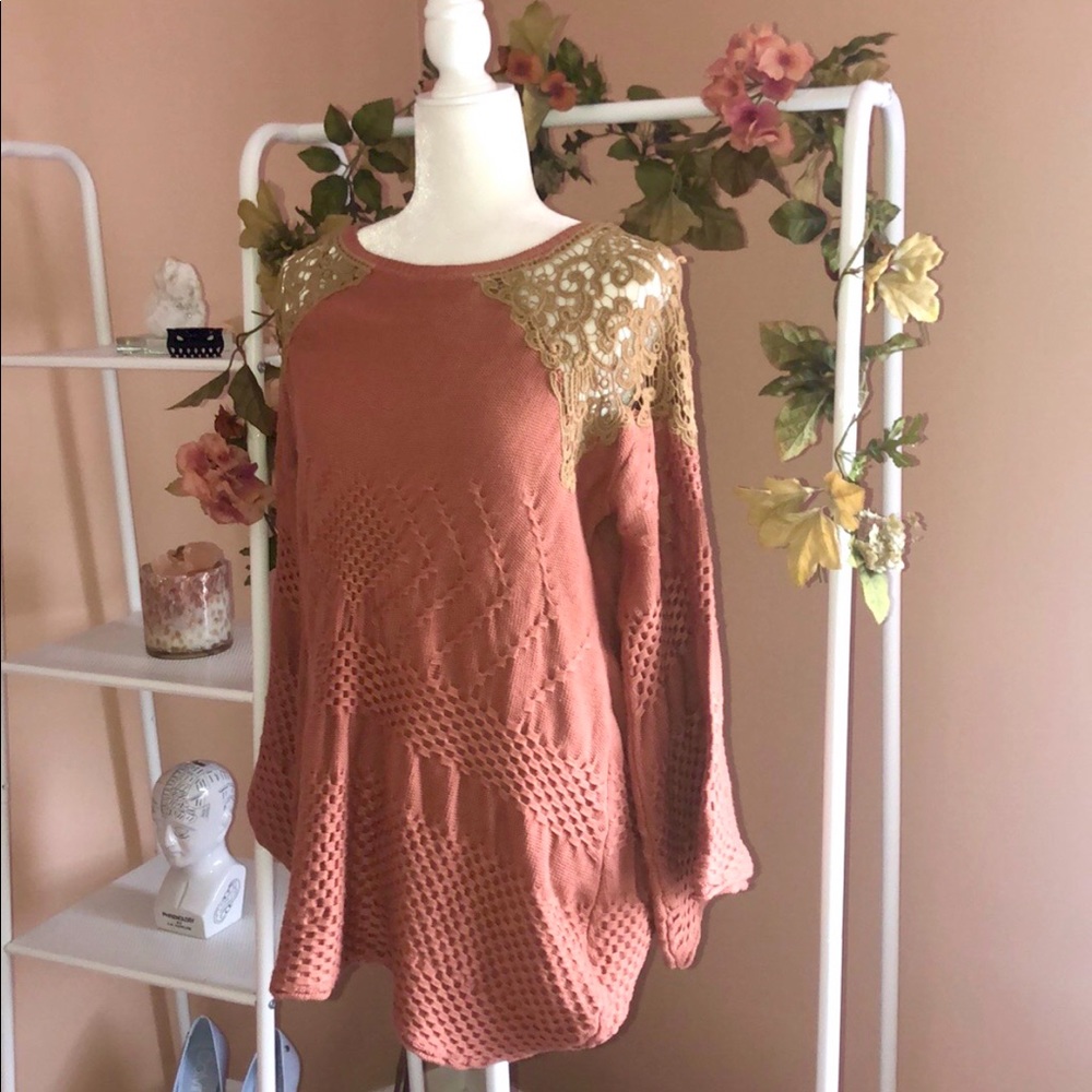 EASEL Oversized Bell Sleeve Sweater